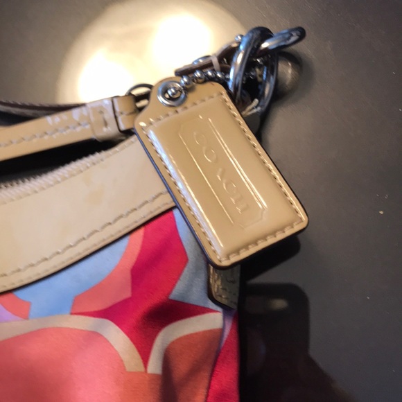 Authentic Coach bag - Picture 3 of 4